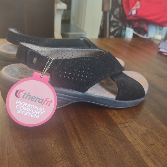NWT Therafit Footwear black walking sandals - size 8 - Picture 7 of 9